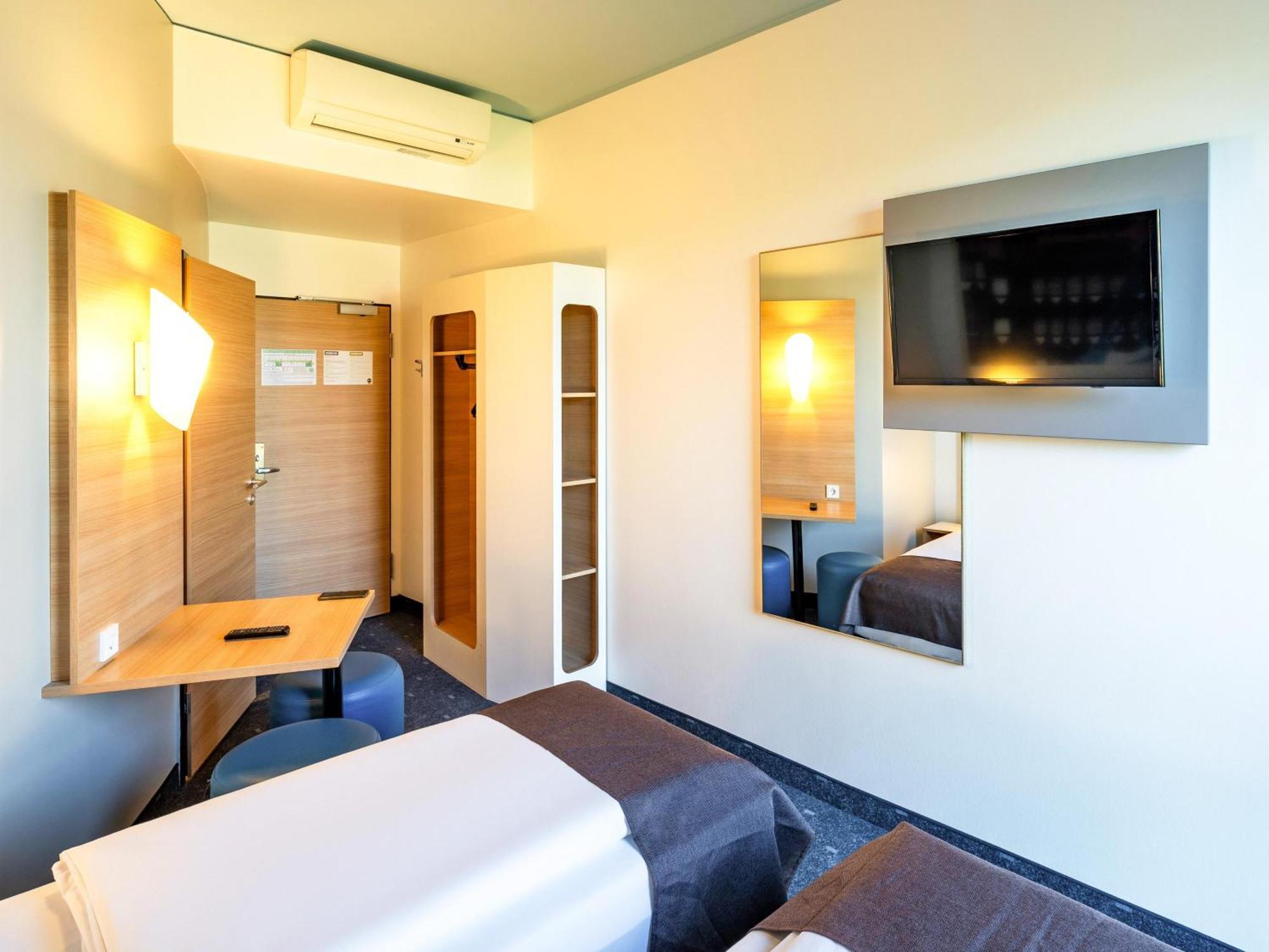 B&B Hotel Braunschweig-City Bagian luar foto