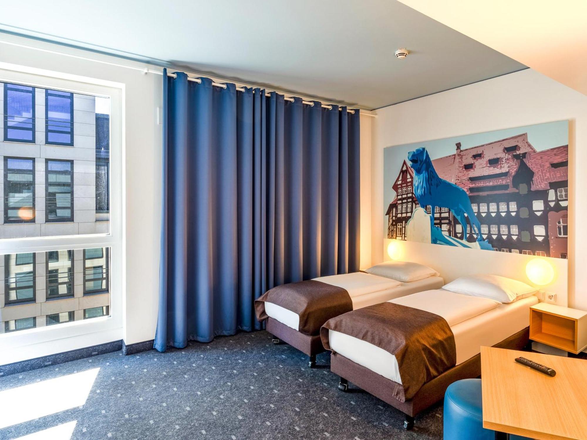 B&B Hotel Braunschweig-City Bagian luar foto