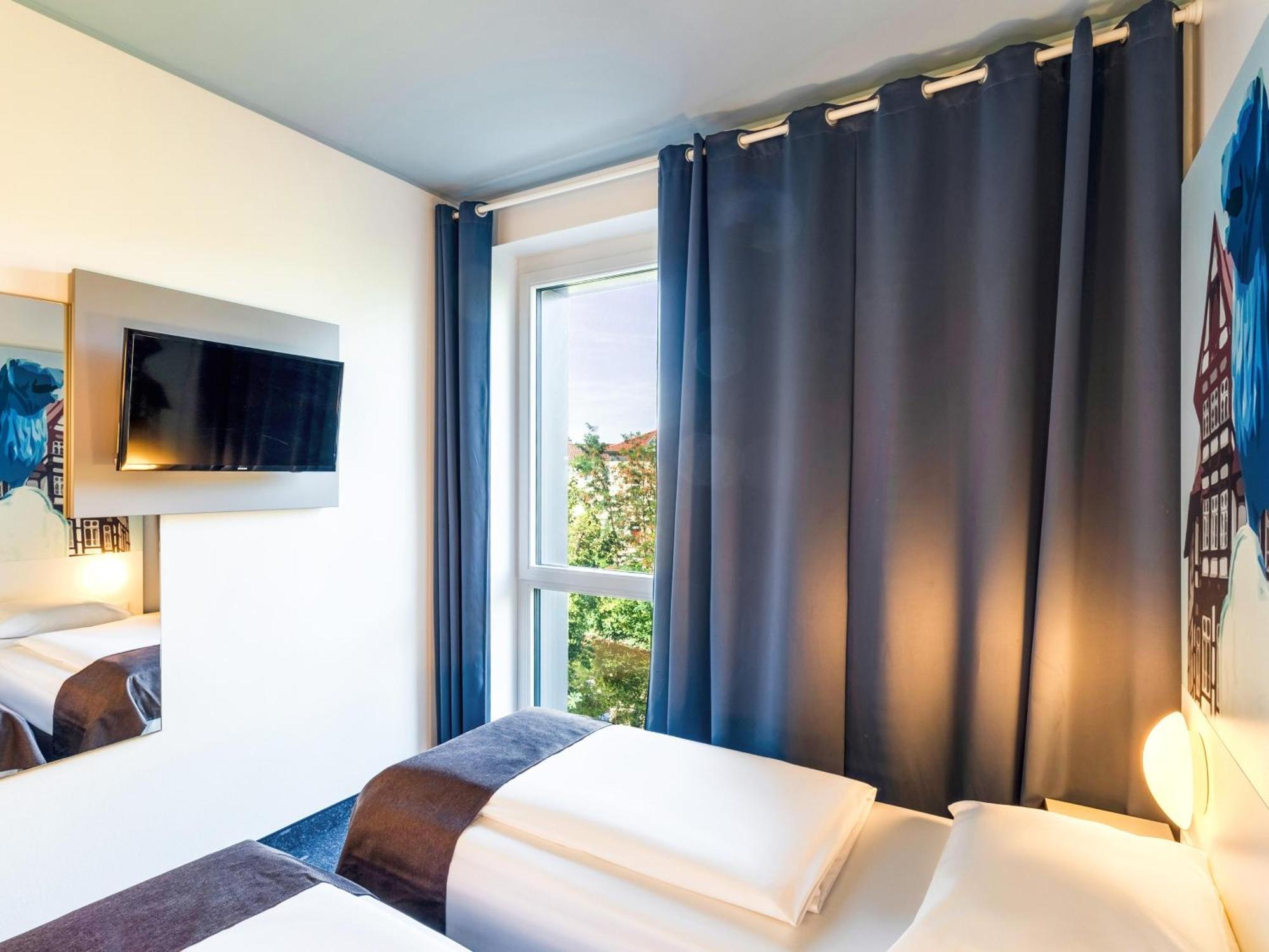 B&B Hotel Braunschweig-City Bagian luar foto