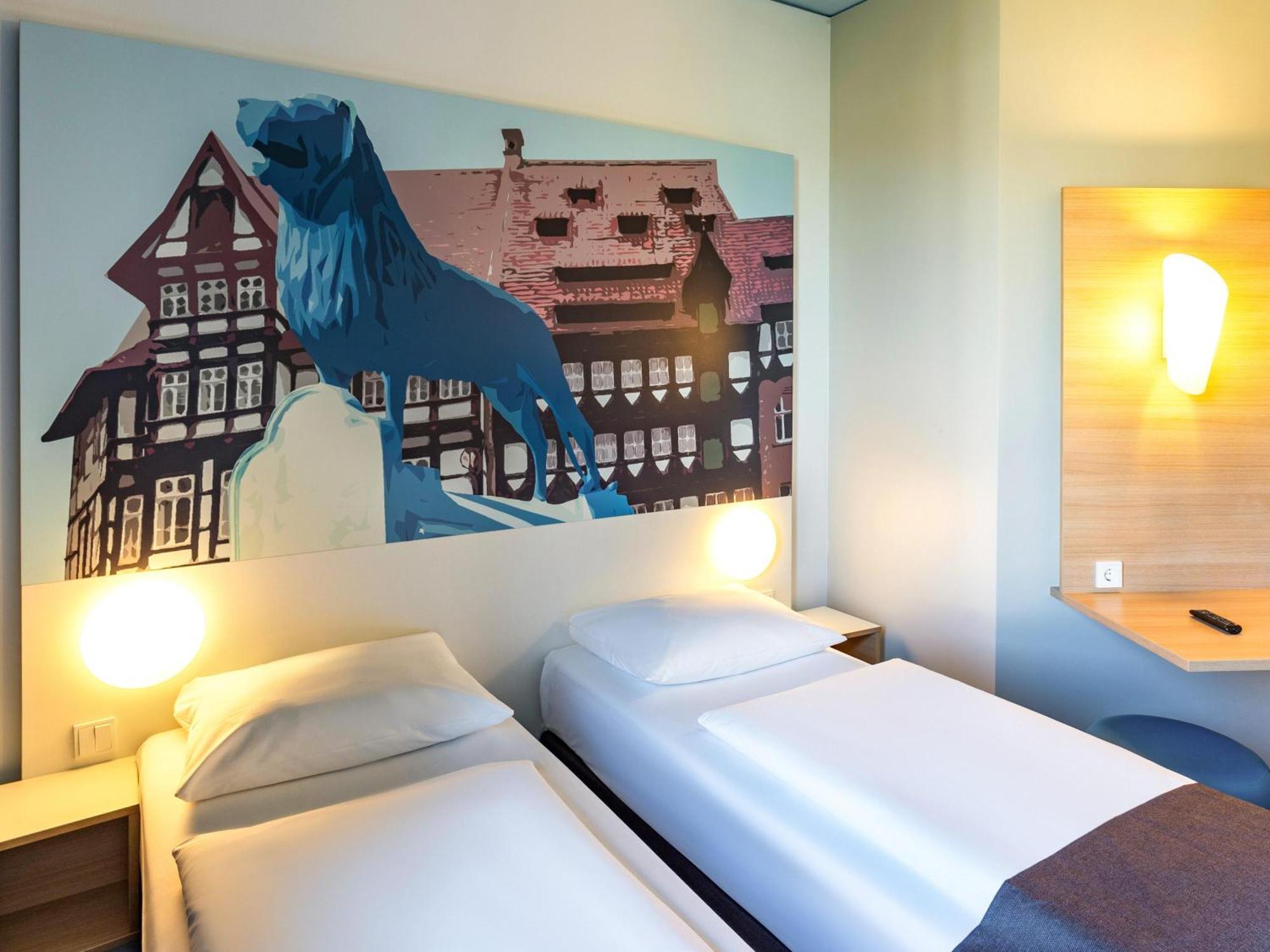 B&B Hotel Braunschweig-City Bagian luar foto