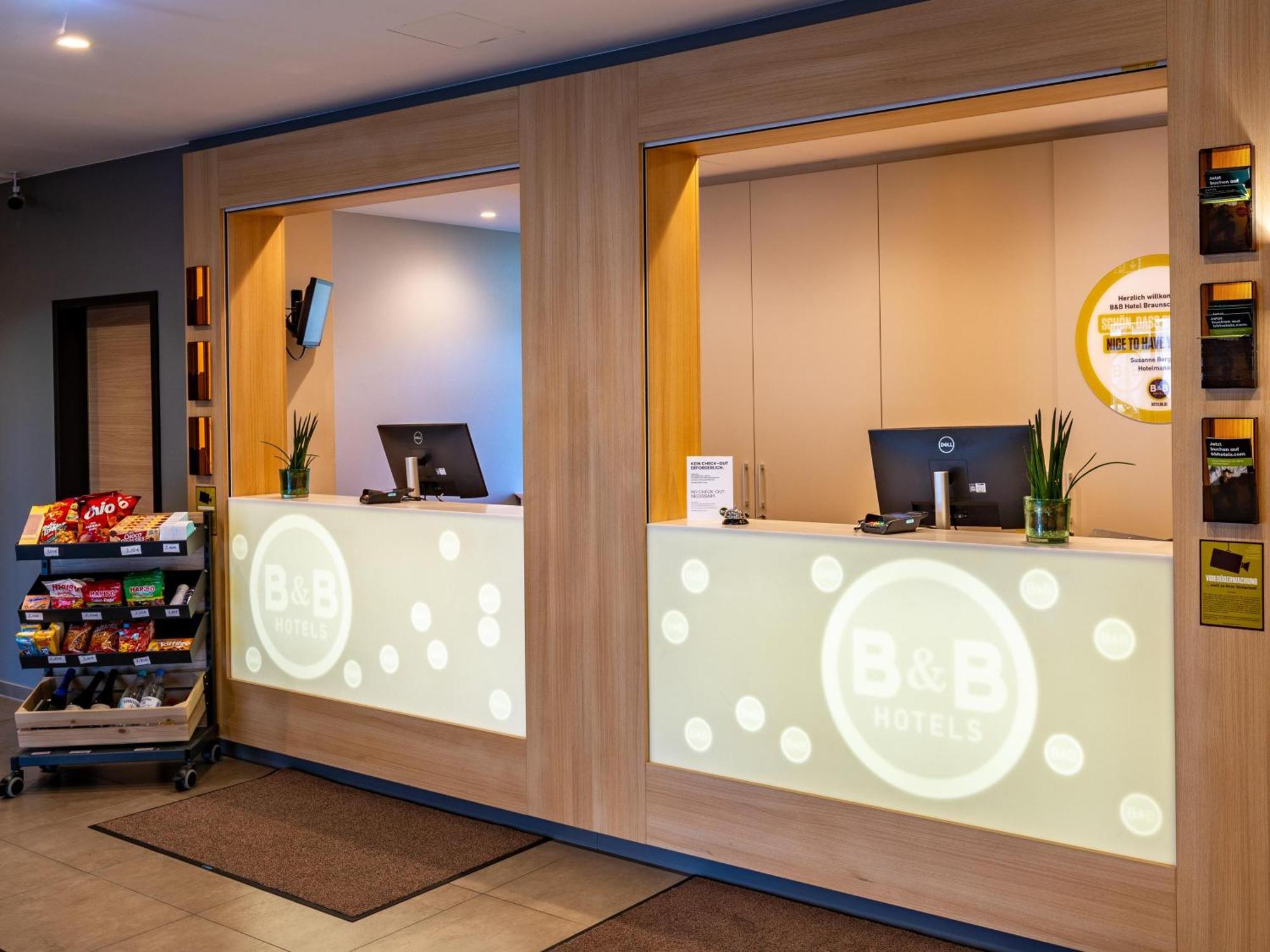 B&B Hotel Braunschweig-City Bagian luar foto